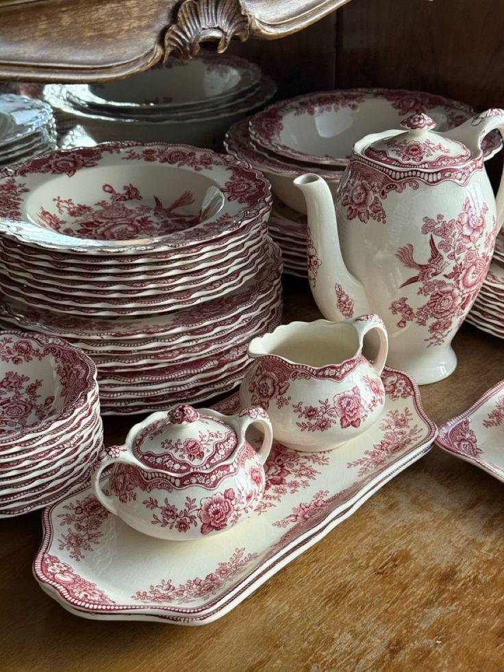 Dinnerware Sets