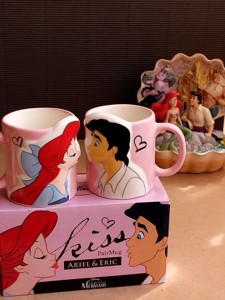 The Royal Romance Kissing Mugs