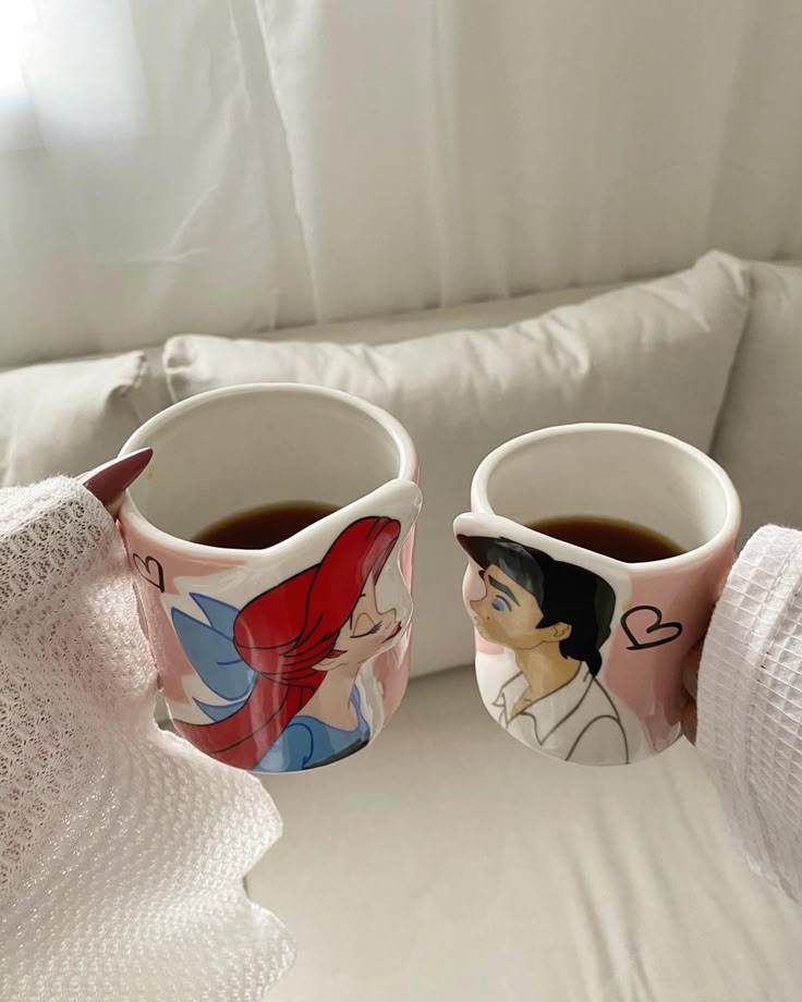 The Royal Romance Kissing Mugs
