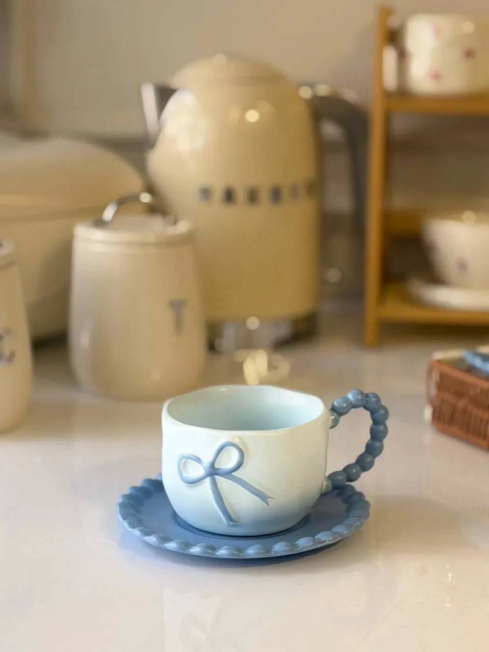 Pearl Bow Tea Cup