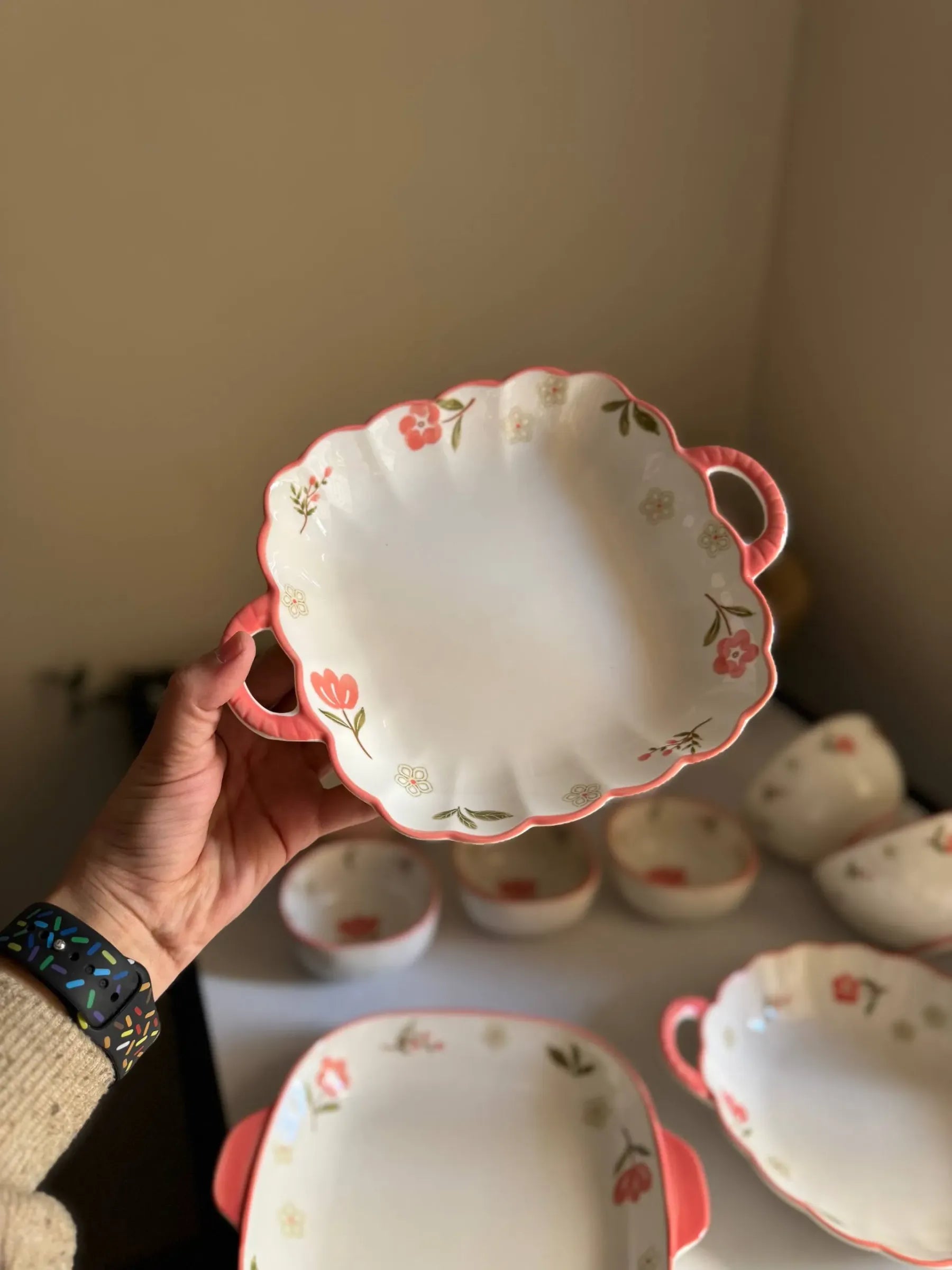 Scalloped Flower Baker
