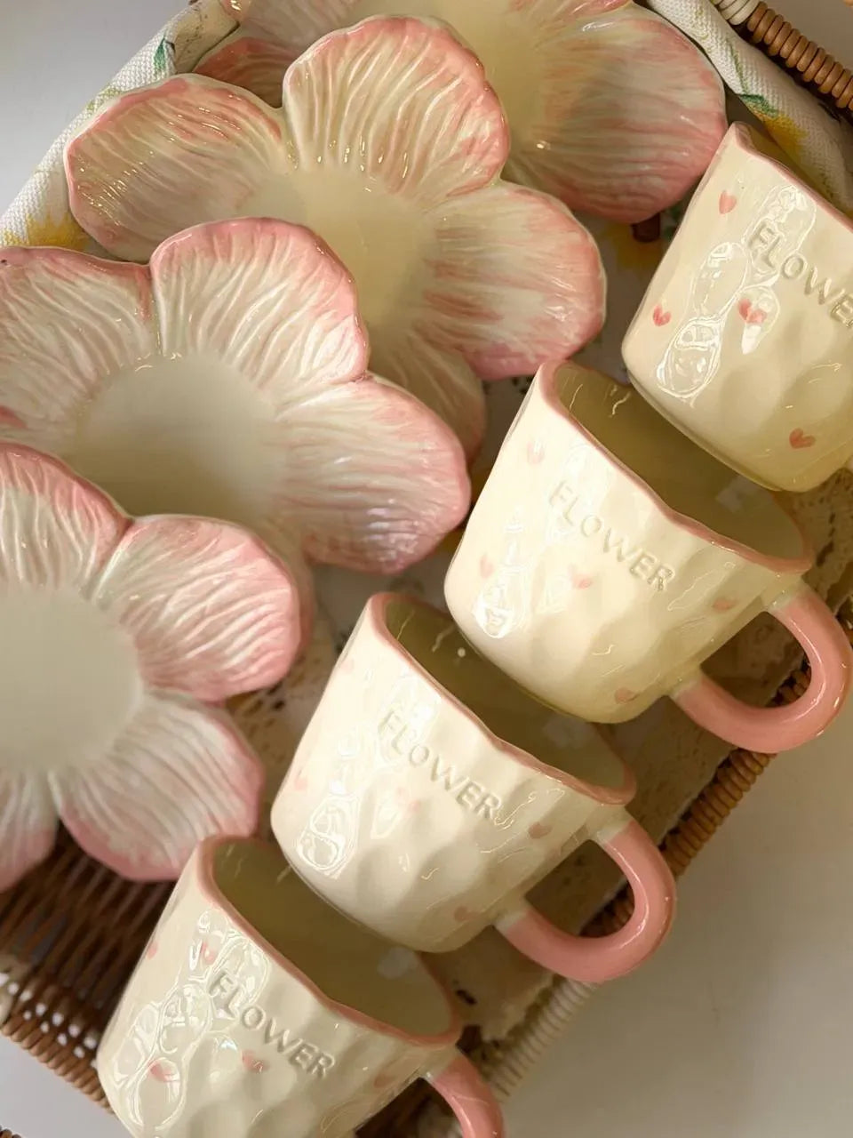 Flower Shape Mug Set