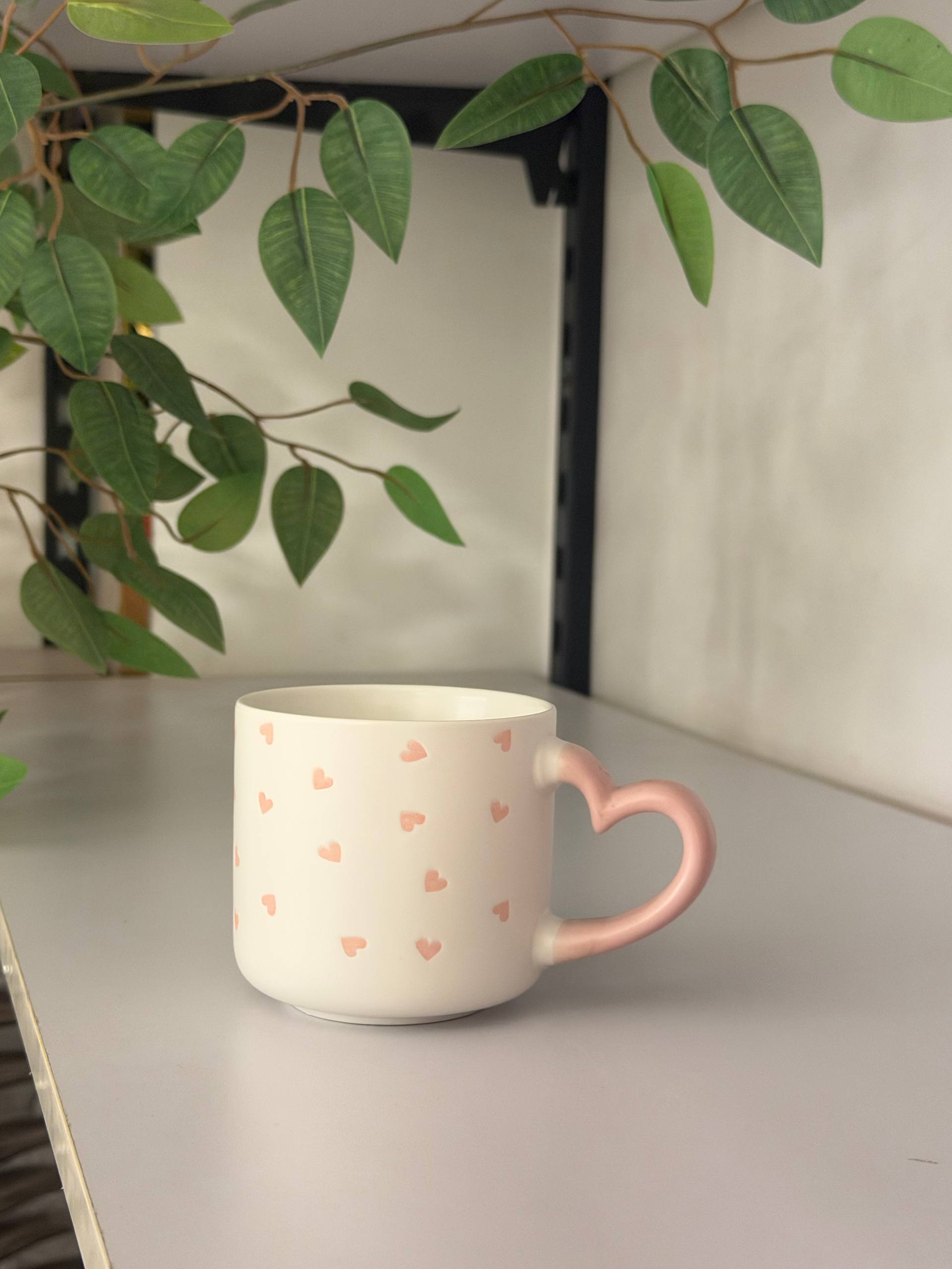 مج "هارت شيب" (Heart Shape Mug)