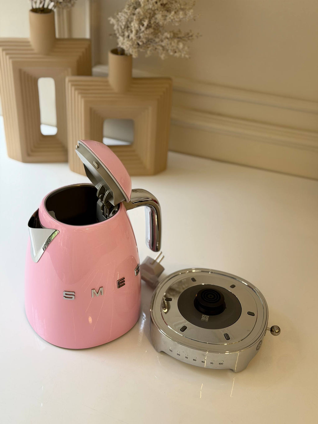 100% Original SMEG 50's Retro Style Mini Kettle (0.8L) - Authentic Italian Design