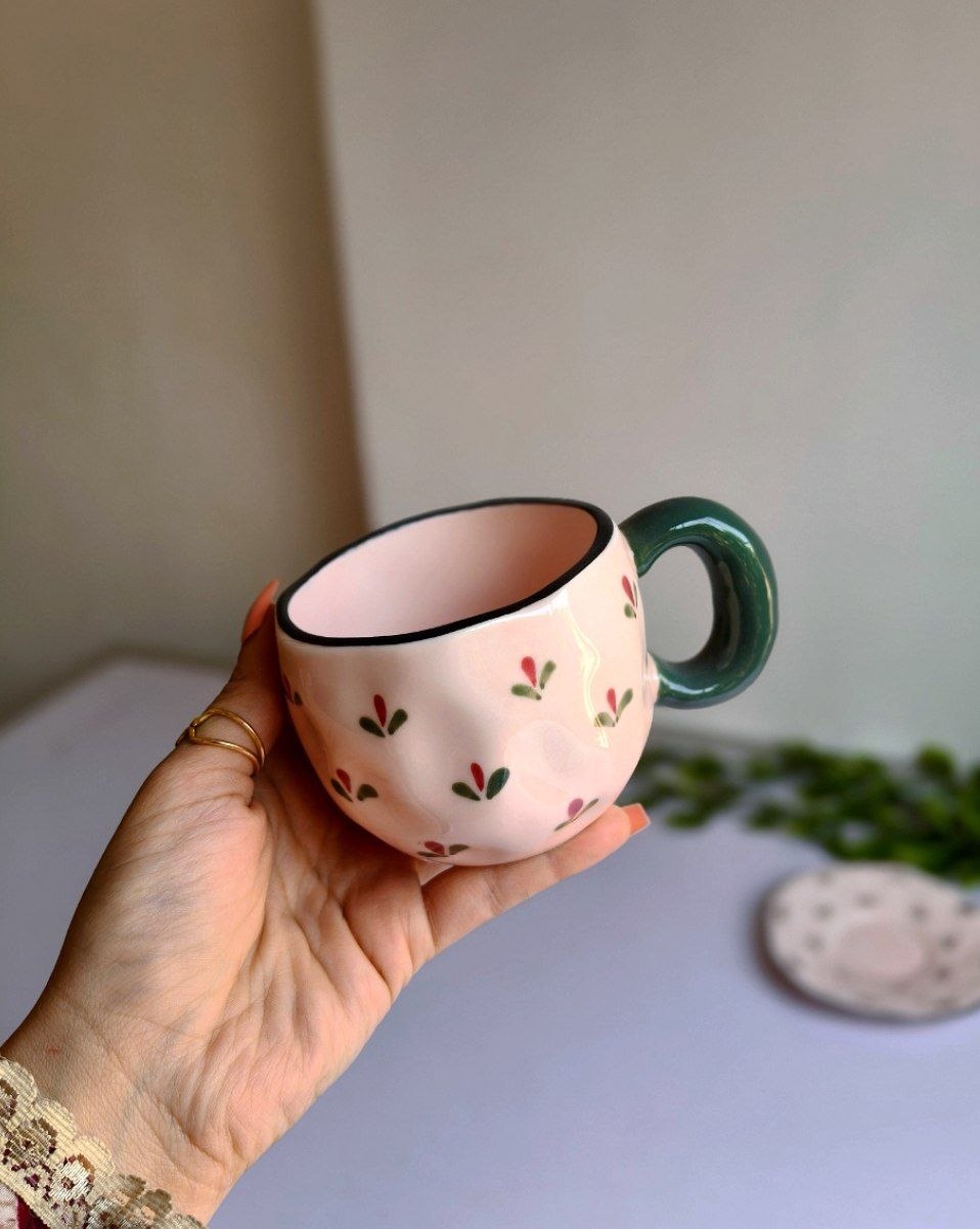 Wavy Rose Garden Mug