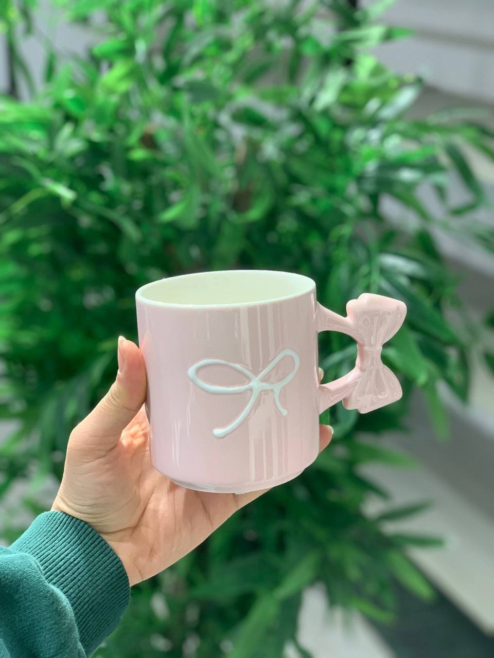 Porcelain Bow Mug