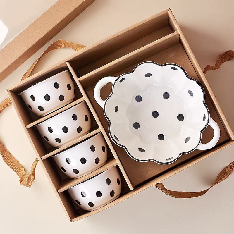 Polka Dot Ceramic Set