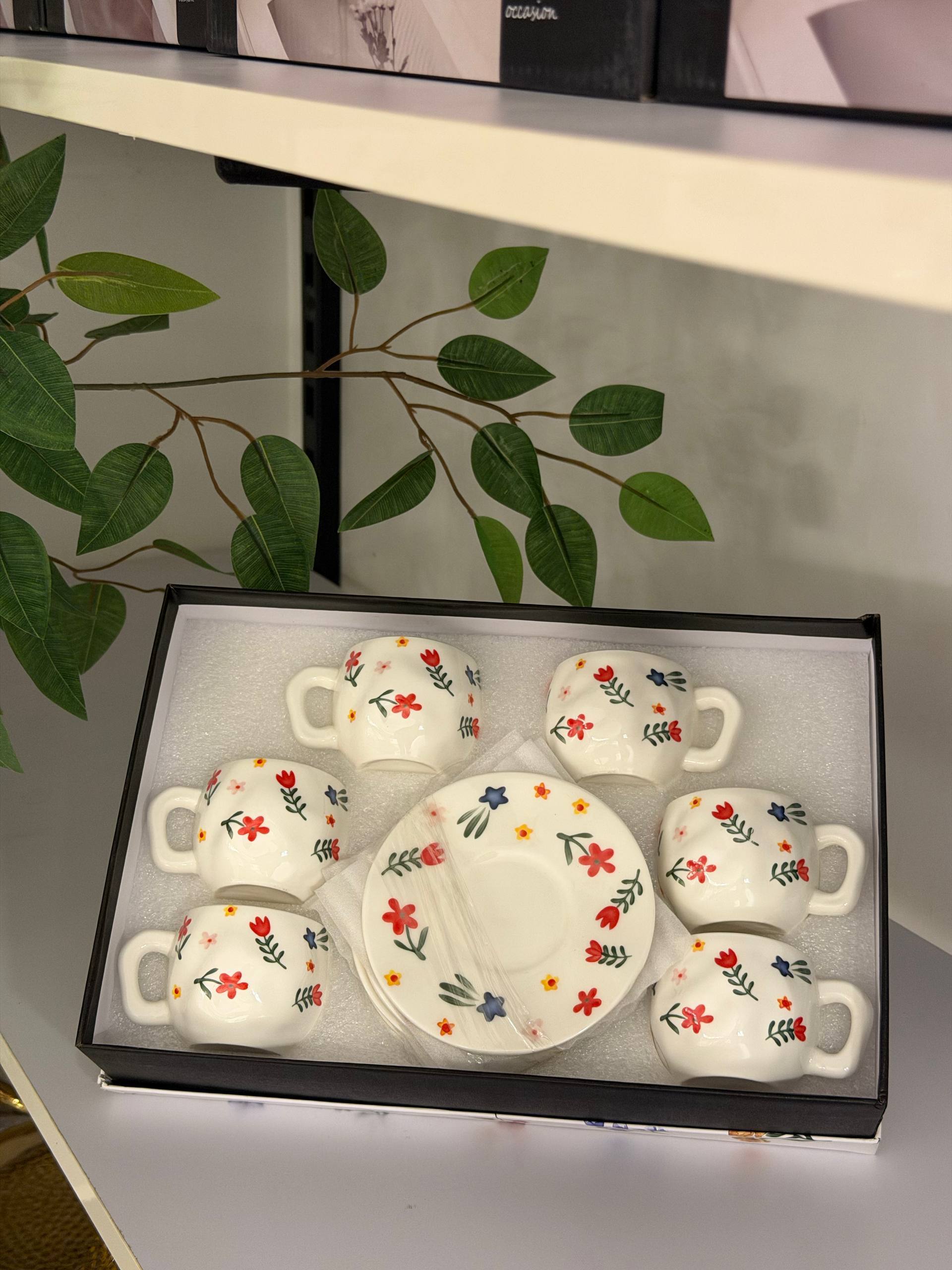 طقم فناجين "ڤينتج فلورا" (Vintage Flora)