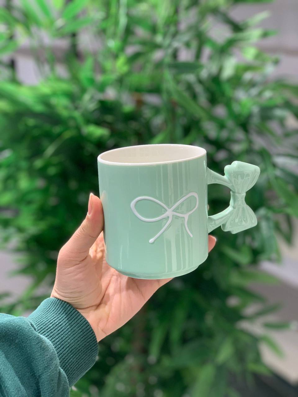 Porcelain Bow Mug