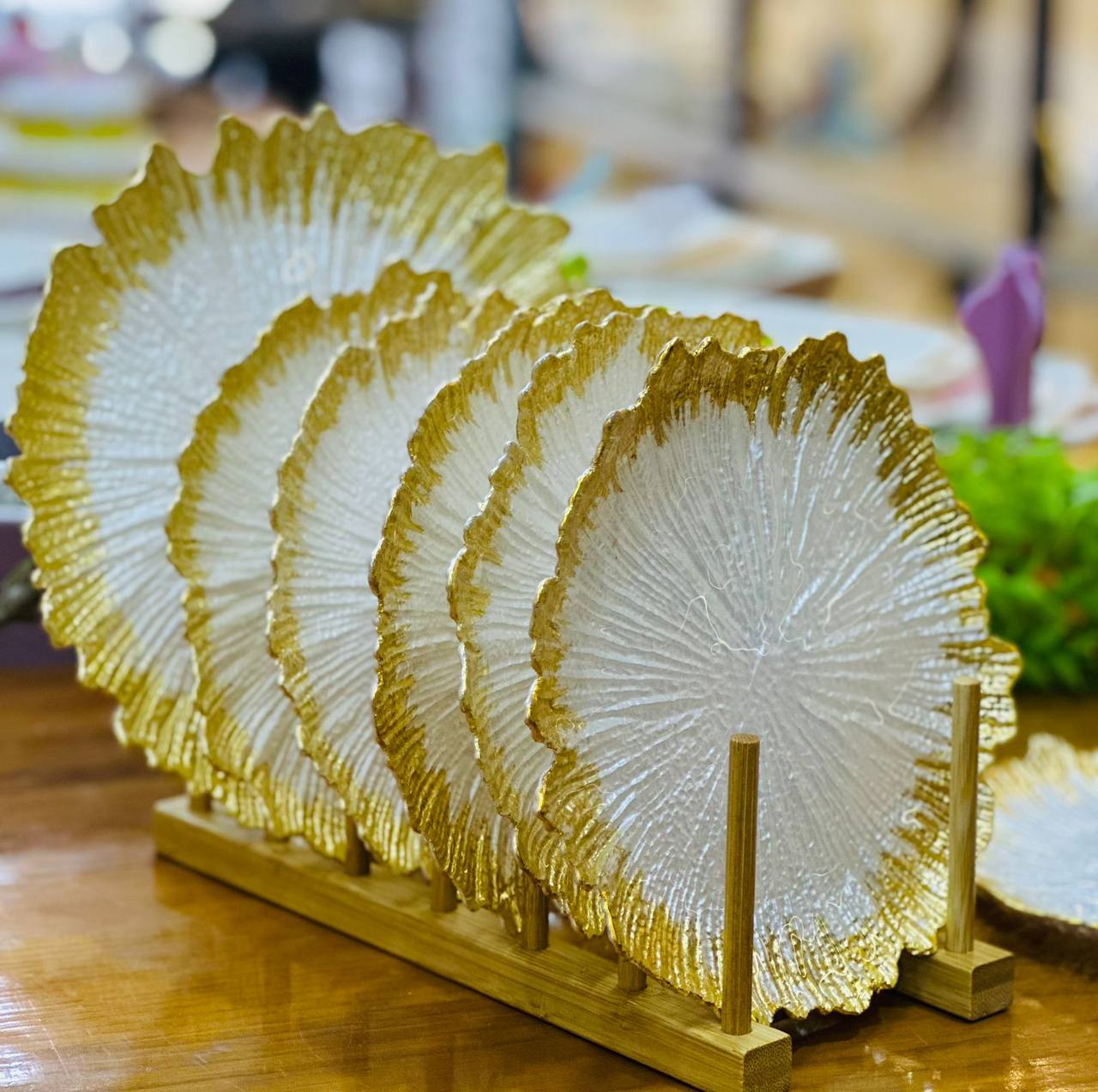 Gold-Tipped Flower Plates